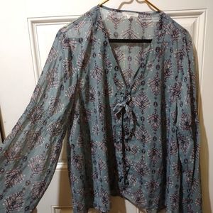 Maurices 2x chiffon bell sleeve blouse